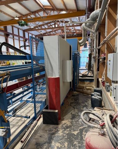 Machining center with throughfeed Hundegger Speed Cut SC-2