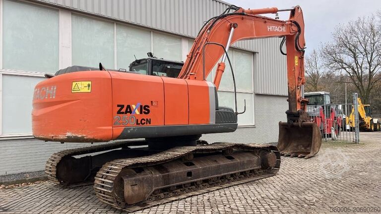 Raupenbagger Hitachi ZX 250 LC N-3