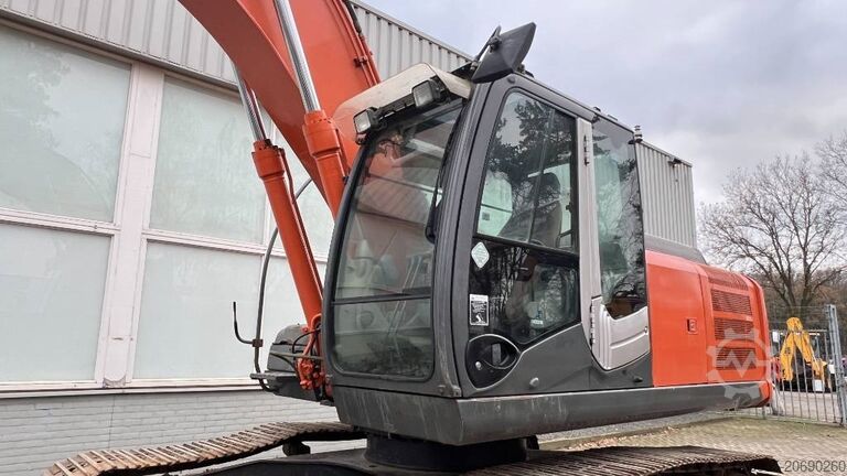 Raupenbagger Hitachi ZX 250 LC N-3