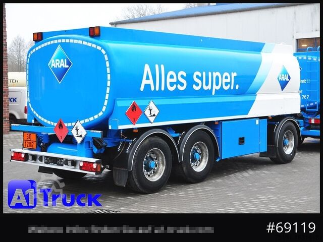 Tankanhänger  Oben-Untenbef. 22.400 Ltr. 3 KA