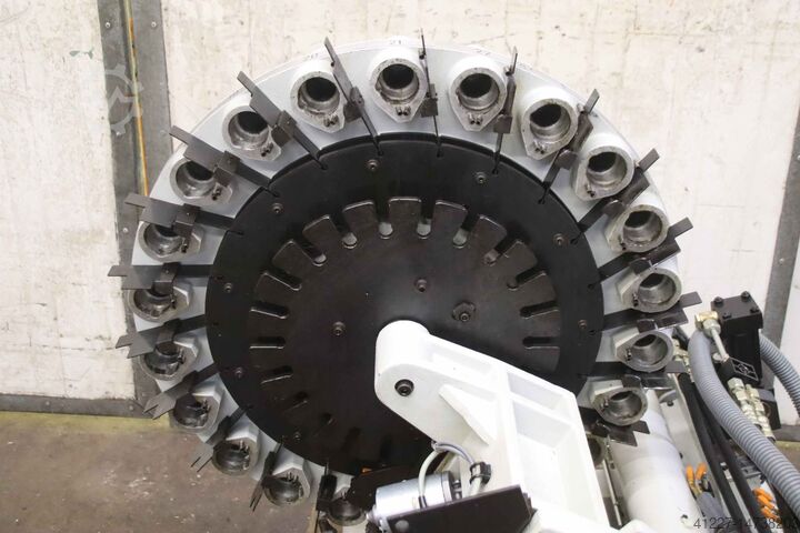 Werkzeugwechsler Mikron UME 600 SK40 22 Aufnahmen