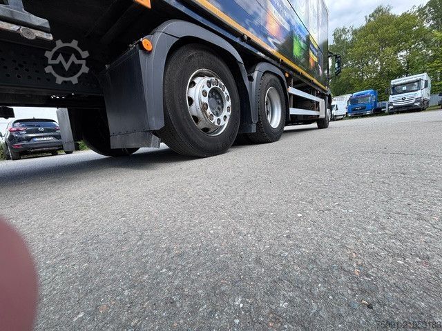 Beverage truck MERCEDES-BENZ Antos 3-Achser MB 2533 mit Geränkekoffer und LBW