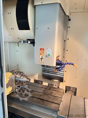 4 Achs CNC Bearbeitungszentrum + Zubehör Müga A7040