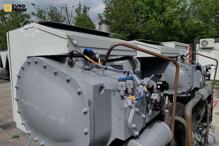 Chiller Used Industrial Chiller CARRIER - 449 kW | With warranty