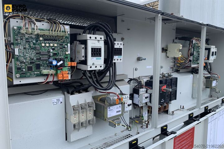 Chiller Used Industrial Chiller CARRIER - 449 kW | With warranty