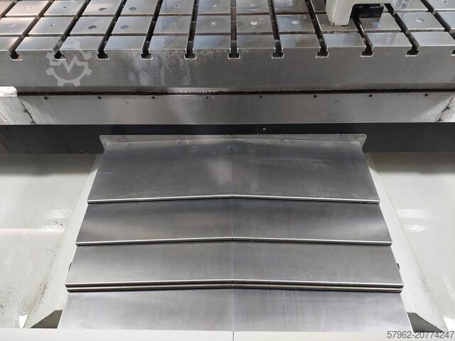 Haas VM3 mit 5 Achsen Haas VM3 5 Axis