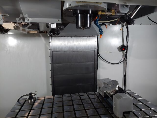 Haas VM3 mit 5 Achsen Haas VM3 5 Axis