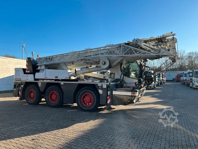 Autokran LIEBHERR Mobilkran LTC 1050-3.1 50t Kran hat nur 3300 h