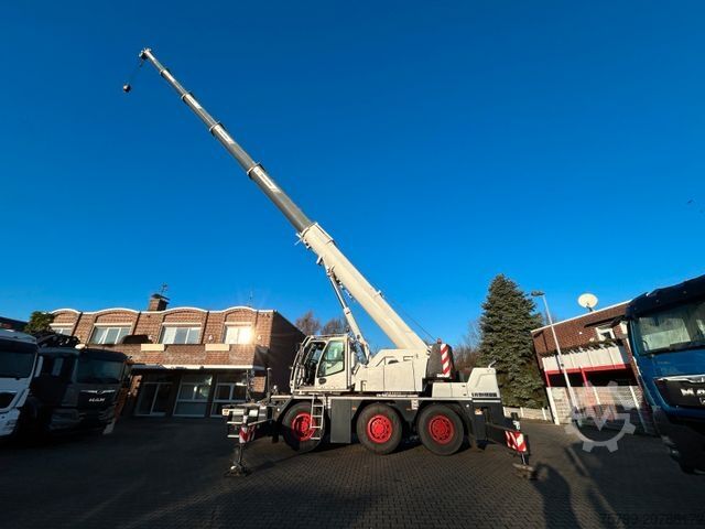 Autokran LIEBHERR Mobilkran LTC 1050-3.1 50t Kran hat nur 3300 h