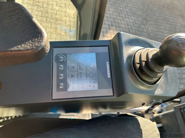 Autokran LIEBHERR Mobilkran LTC 1050-3.1 50t Kran hat nur 3300 h