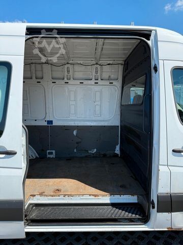 Kastenwagen hoch MERCEDES-BENZ Sprinter 216 Kasten L2-H2 MOTORSCHADEN
