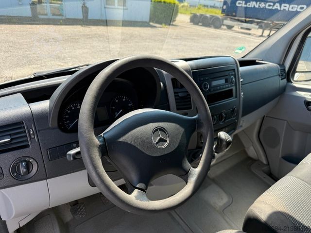 Kastenwagen hoch MERCEDES-BENZ Sprinter 216 Kasten L2-H2 MOTORSCHADEN