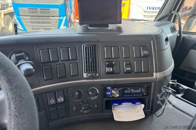 Kühlkoffer-LKW VOLVO FM-260 4x2 Koffer