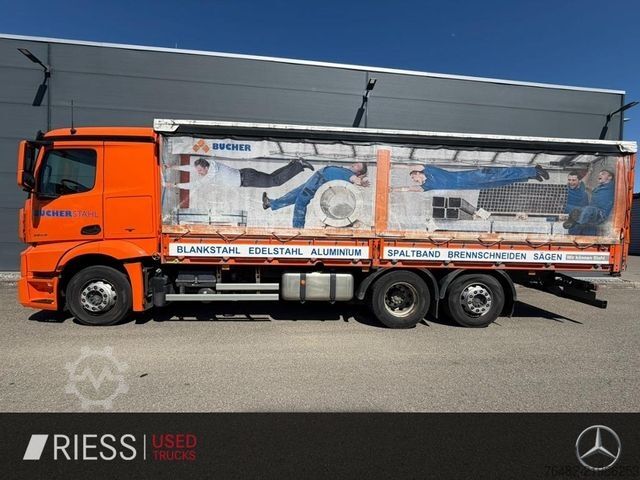 Curtain sider van MERCEDES-BENZ Mercedes Benz 3 Achser 6x2 AUT LM