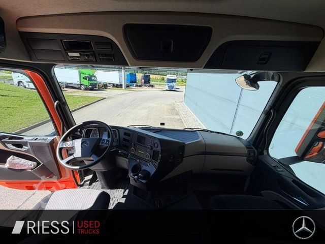 Curtain sider van MERCEDES-BENZ Mercedes Benz 3 Achser 6x2 AUT LM