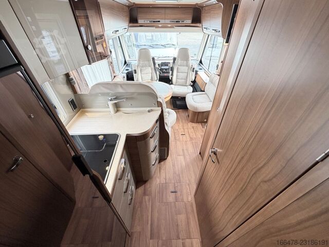 Integriertes Wohnmobil HYMER/ERIBA B 588 PremiumLine *Einzelbetten-1.Hand*