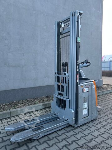 Elektrischer Palettenhubwagen mit Mast STILL EXV-SF 14