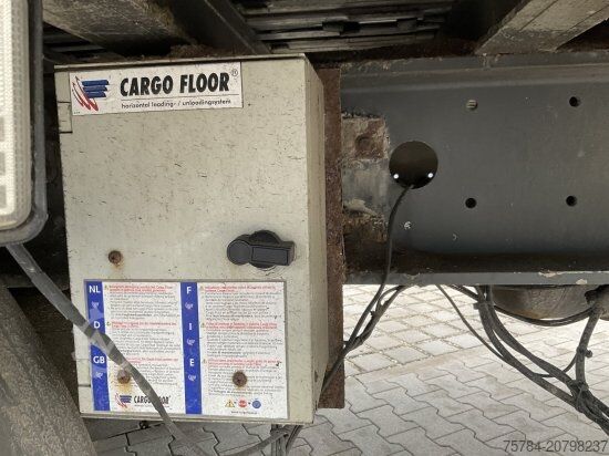 Auflieger mit Walkingfloor KNAPEN SCHUBBODEN 92QM, CARGOFLOOR, LIFT-LENK, FUNK, BPW, TÜV NEU