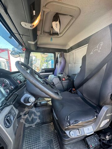 Truck with flatbed (open) MAN TGS 33.440 6x4 Pritsche 2011 ohne Kr 