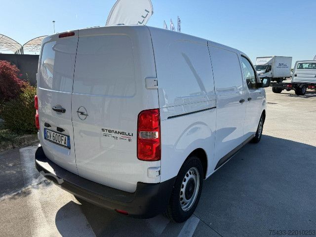 Panel van Opel VIVARO 2.0 145 L2H1