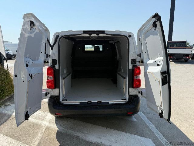 Panel van Peugeot EXPERT 2.0 BLUE HDI 140CV L2H1