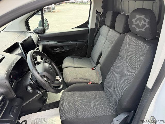 Panel van Citroen BERLINGO M CLUB 130 EAT 8