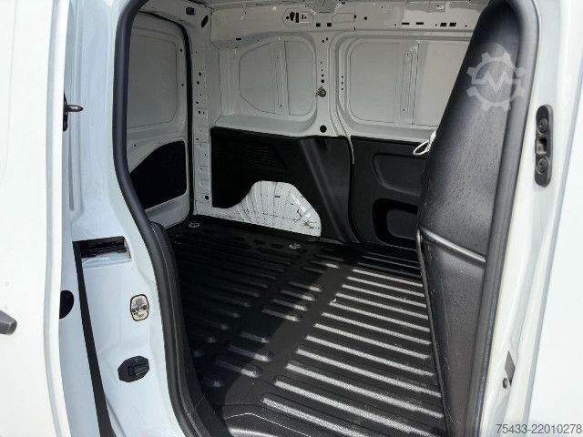 Panel van Citroen BERLINGO M CLUB 130 EAT 8