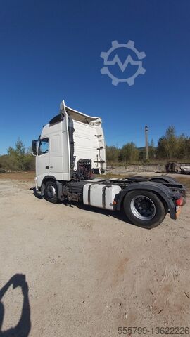 Standard tractor unit Volvo FH 13 EEV an 2013 -460