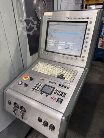 Universal-Bearbeitungszentrum Deckel Maho DMC 70 eVo