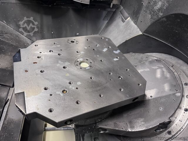 Universal-Bearbeitungszentrum Deckel Maho DMC 70 eVo