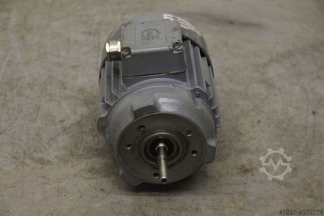 Elektromotor 0,18 kW 1370 U/min CB RFO.18/4-7