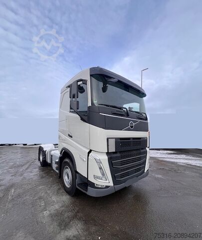 Standard tractor unit VOLVO FH 500