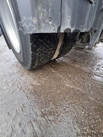 Standard tractor unit VOLVO FH 500