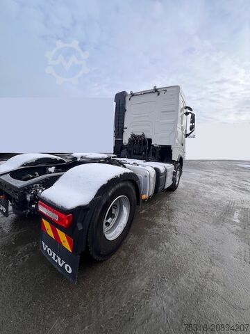 Standard tractor unit VOLVO FH 500