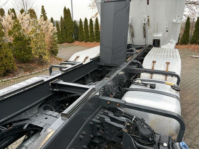 Kipper LKW MERCEDES-BENZ AROCS 4145 8x8 Meiller Muldenkipper