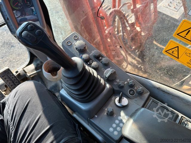 Chain excavator HITACHI ZX210LC-6 Kettenbagger 23,1 Ton *11.213 BTH
