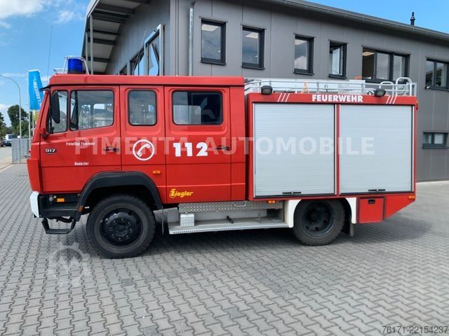Box truck MERCEDES-BENZ 917 AF / 4x4 /AHK / TOP ZUSTAND