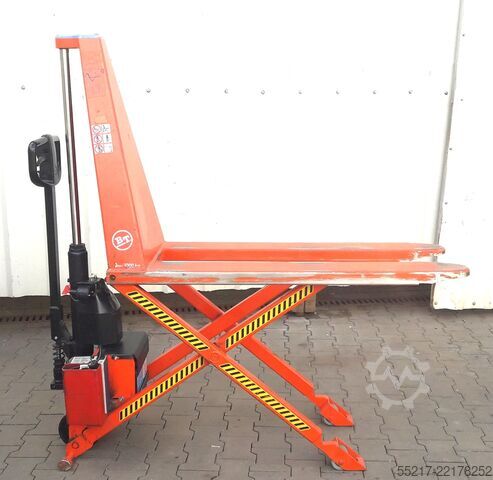 Scissor lift pallet truck BT 