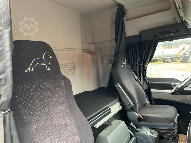 Standard tractor unit MAN TGX 18.440 / Nebenantrieb / ACC / 1.Hand