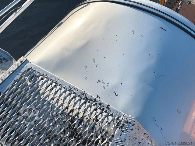 Tanker semitrailer KÄSSBOHRER 32m² V2A Bitumentankauflieger /leicht beschädigt