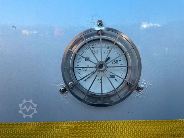 Tanker semitrailer KÄSSBOHRER 32m² V2A Bitumentankauflieger /leicht beschädigt