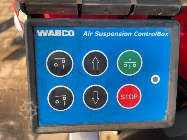 Tanker semitrailer KÄSSBOHRER 32m² V2A Bitumentankauflieger /leicht beschädigt