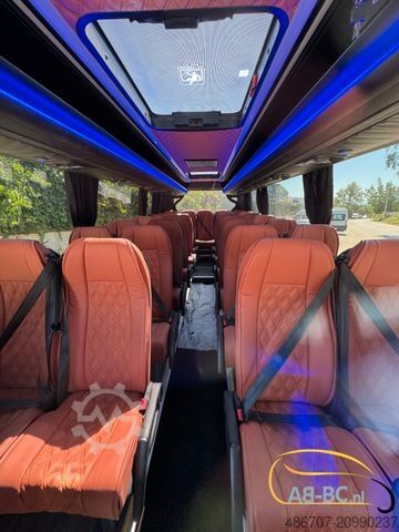 Motor coach MERCEDES-BENZ Sprinter Nero 31 Sitze ab 08/2026