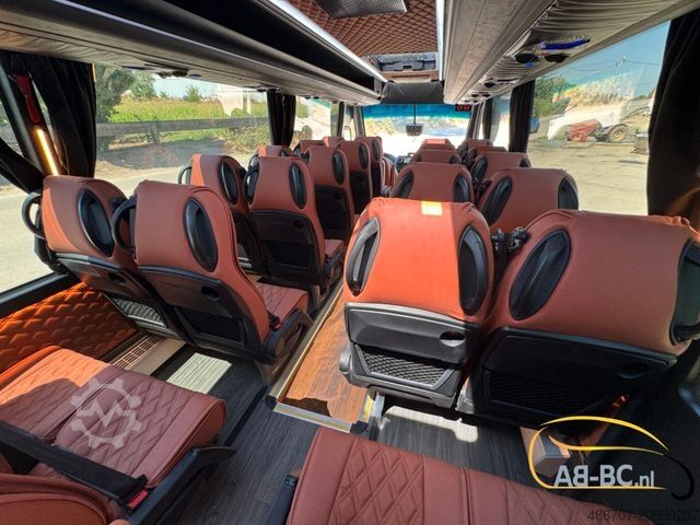 Motor coach MERCEDES-BENZ Sprinter Nero 31 Sitze ab 08/2026