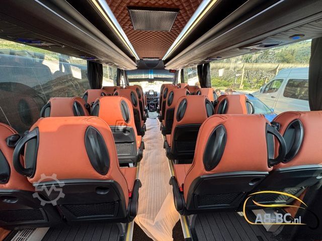Motor coach MERCEDES-BENZ Sprinter Nero 31 Sitze ab 08/2026