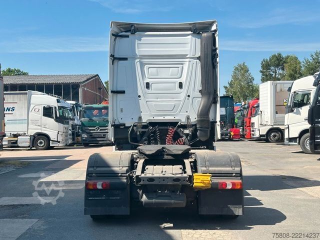 Standard tractor unit MERCEDES-BENZ Actros 1842 Streamspace 2Tanks