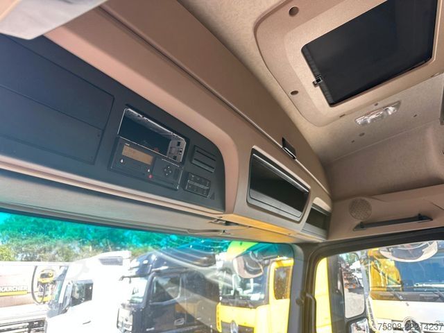 Standard tractor unit MERCEDES-BENZ Actros 1842 Streamspace 2Tanks