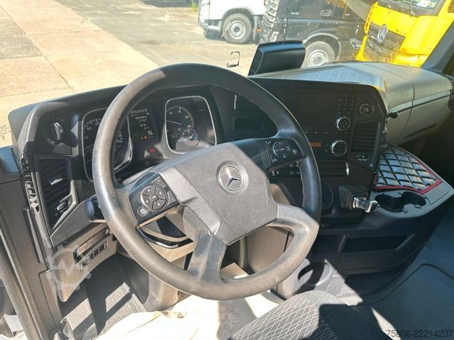 Standard tractor unit MERCEDES-BENZ Actros 1842 Streamspace 2Tanks
