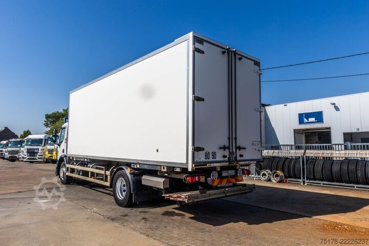 Box body RENAULT D 320+HAYON BAR 2 T.