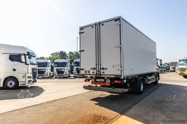 Box body RENAULT D 320+HAYON BAR 2 T.